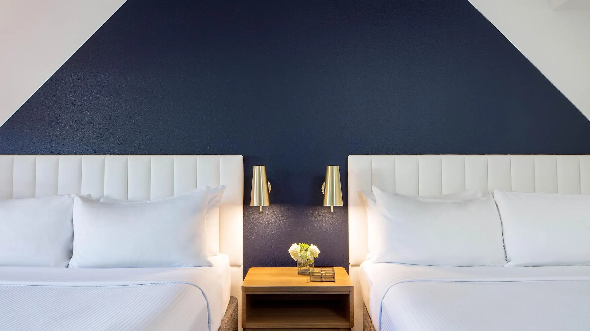 ****  River'S Edge Hotel Portland, Tapestry Collection By Hilton United States