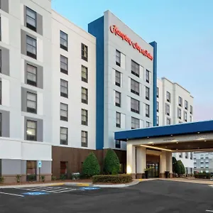 Hotel Hampton & Concord-charlotte